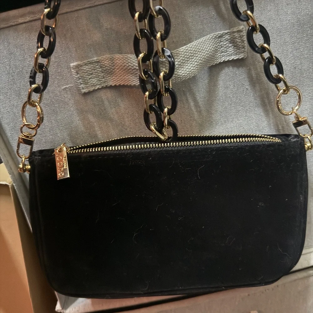 Gucci Beauty GWP Converted Pouch - Picture 3 of 13